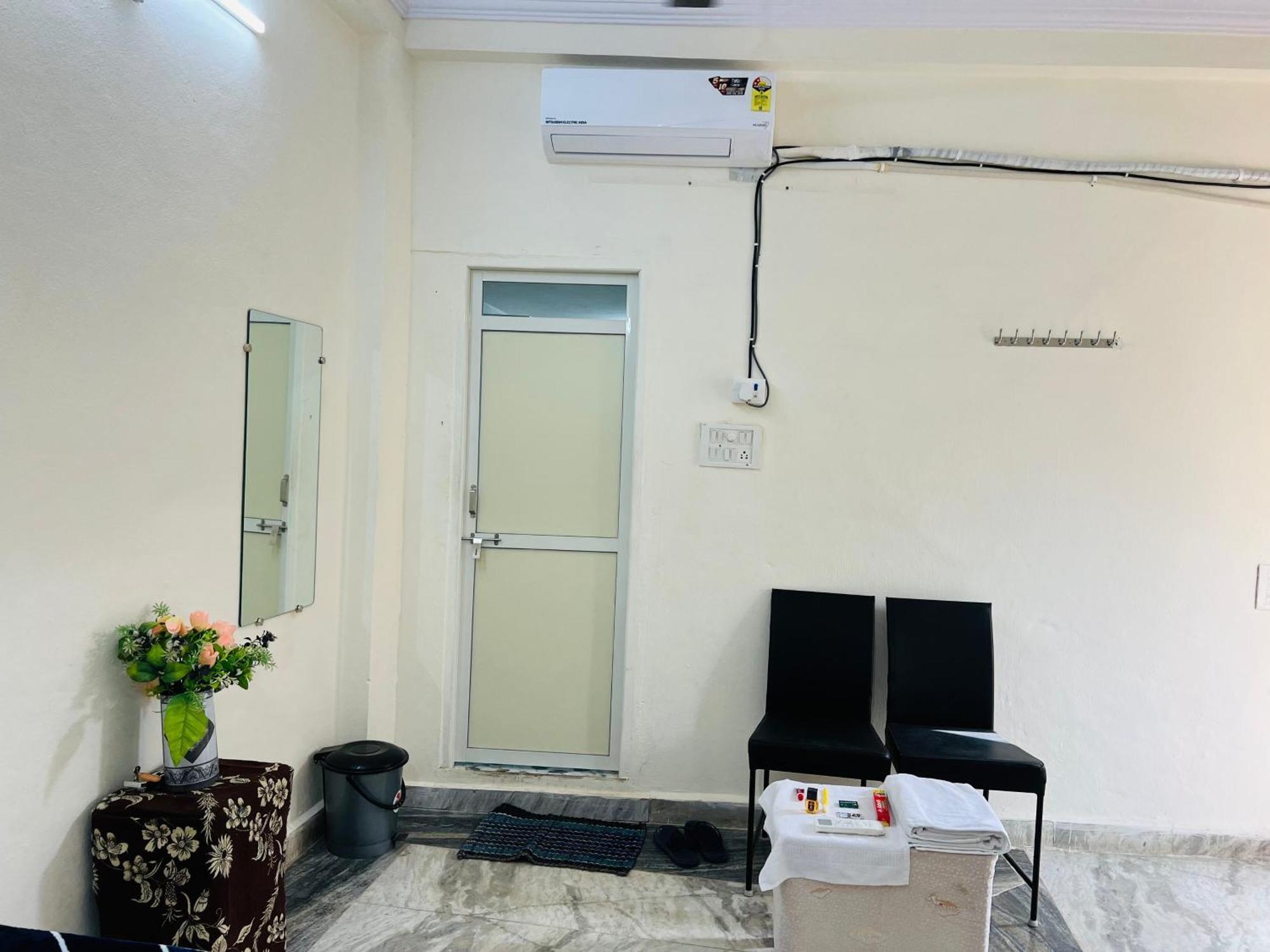 Tiwari G Home Stay Ujjain Exterior foto